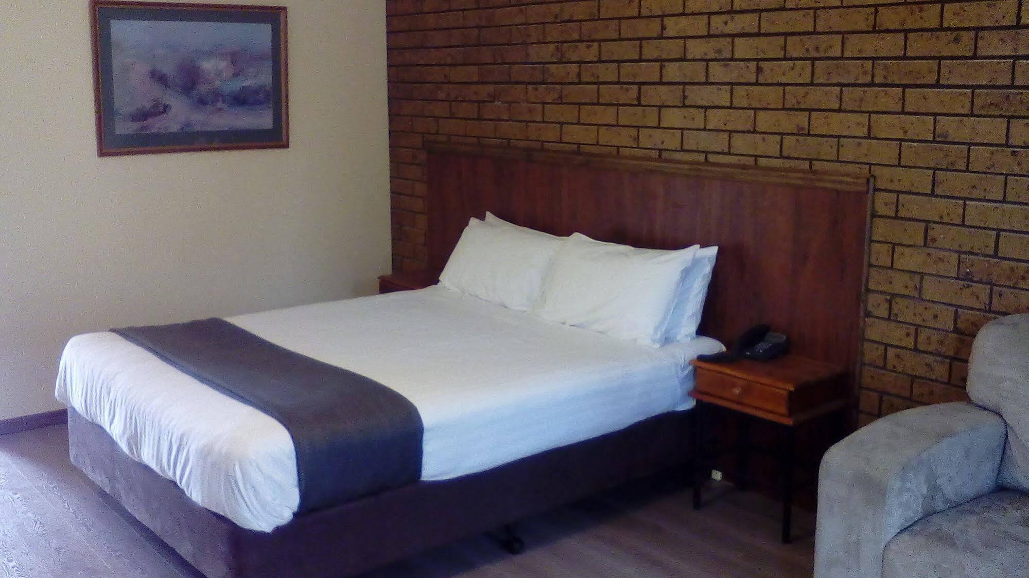 Cardigan Lodge Motel Ballarat Exteriör bild