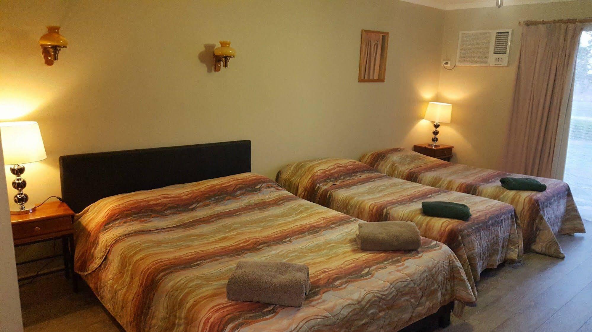 Cardigan Lodge Motel Ballarat Exteriör bild